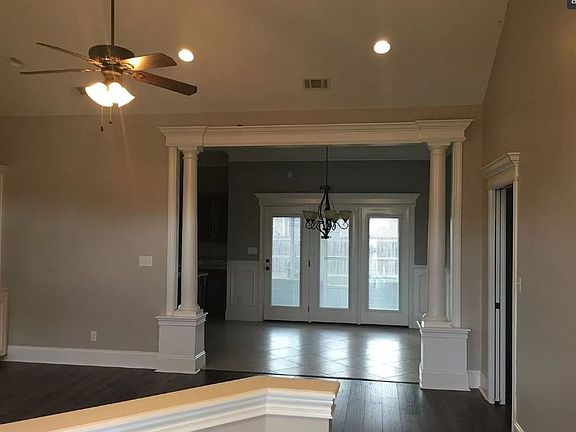 4th image of 3511 Walstine Ln