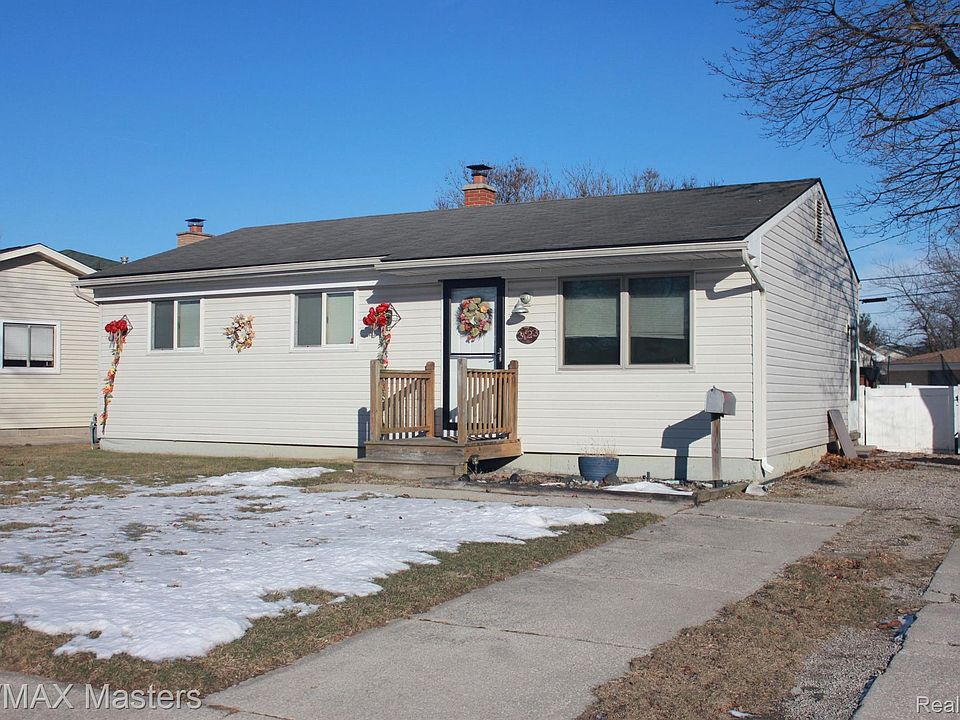 1st image of 31723 Sweetbriar Dr