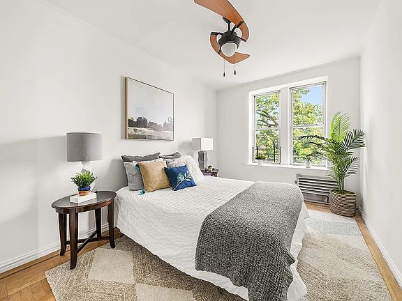 3rd image of 728 41st St APT 4B
