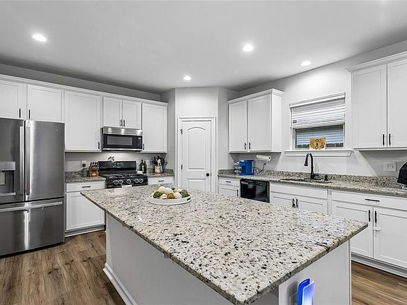 4th image of 15576 Grassy Ln