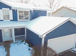 1622 Estate Cir, Naperville, IL 60565