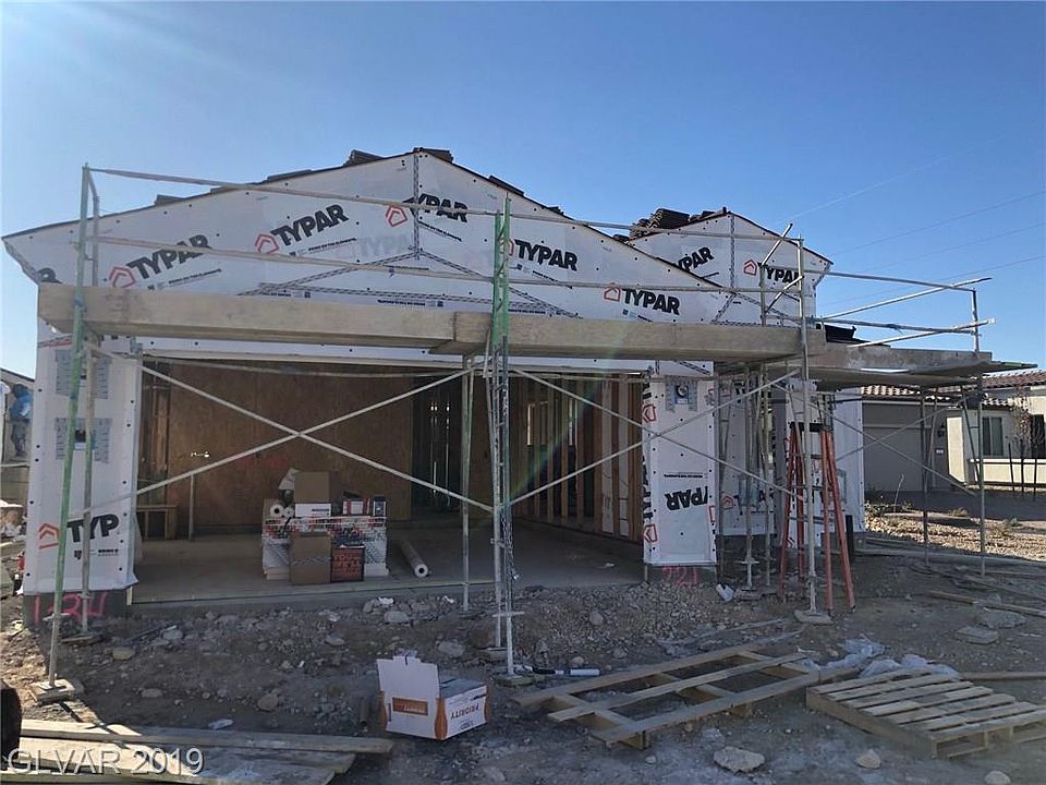 1st image of 221 Pivot Ave