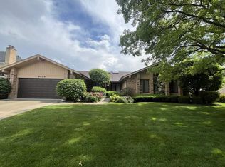3629 Torrey Pines Pkwy, Northbrook, IL 60062