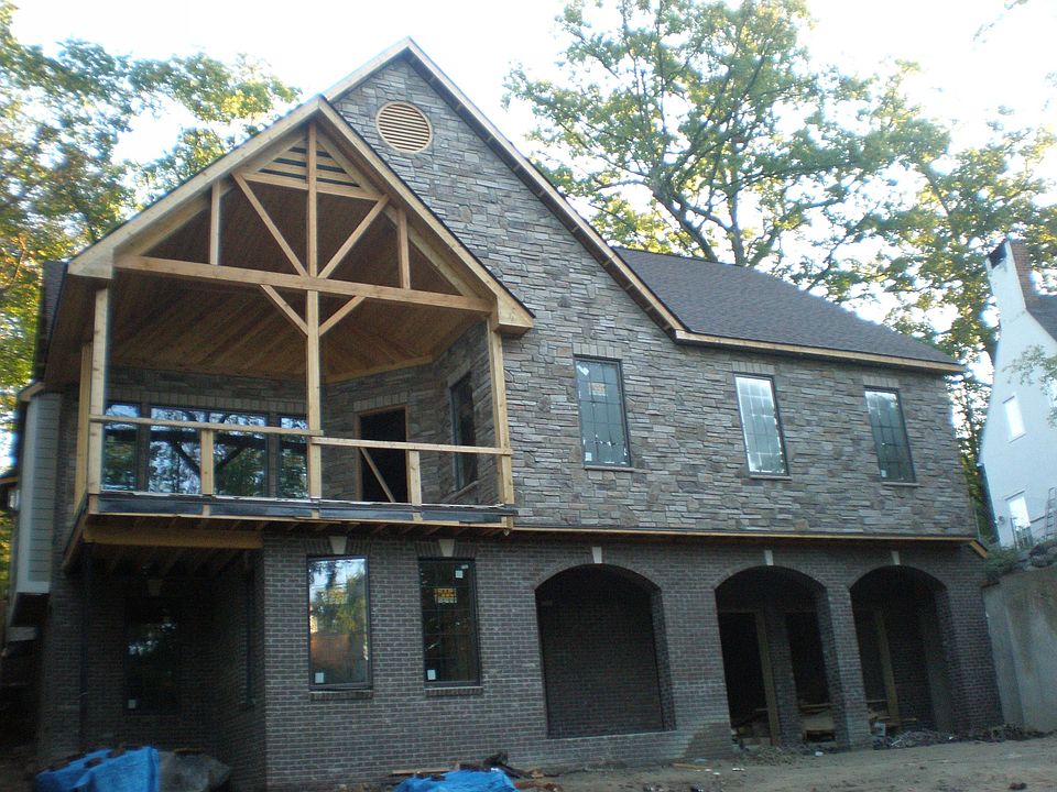 740 Brookside 