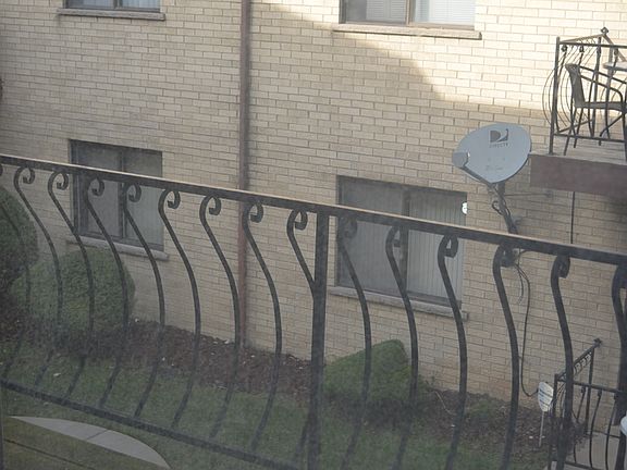3rd image of 2147 N Harlem Ave Rear 214R