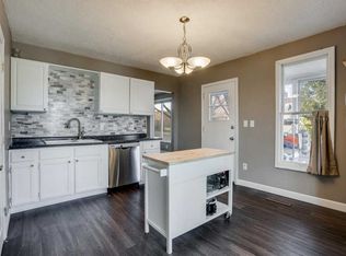 1034 Manvel St, Saint Paul, MN 55114