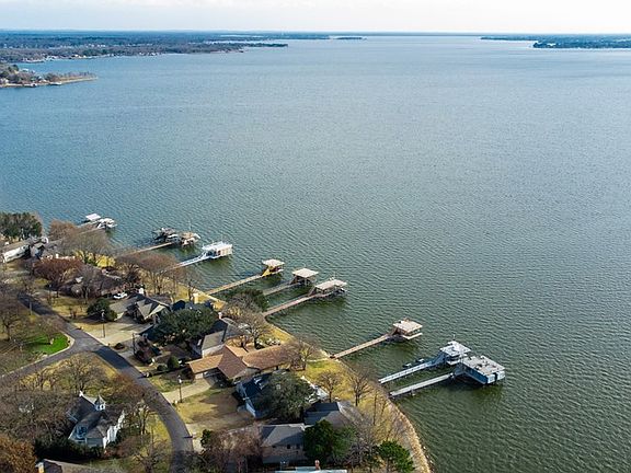 2nd image of 688` Enchanted Isles Dr