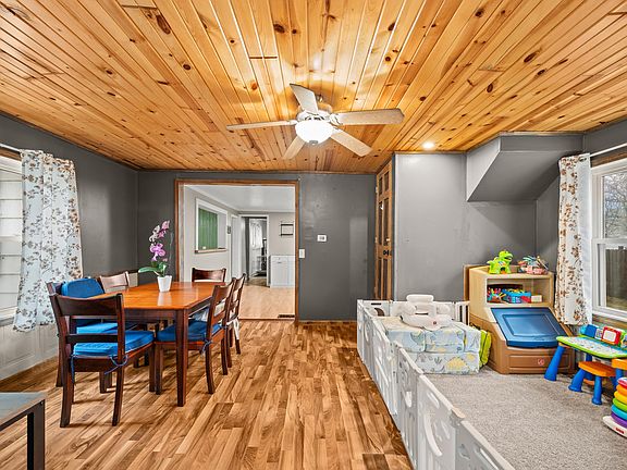 5th image of 460 Green St