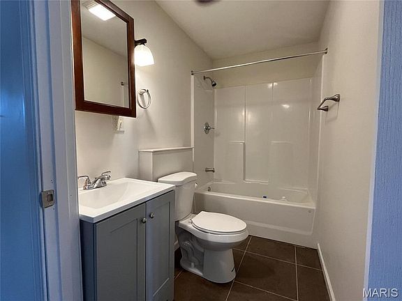 5th image of 805 E Dover St #A/b