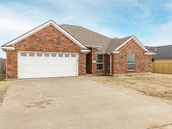 3rd image of 104 Wheat Ridge Ave