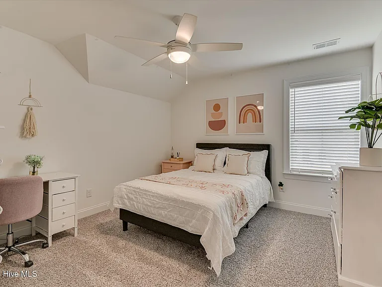 2049 Warbler Dr — Photo 44