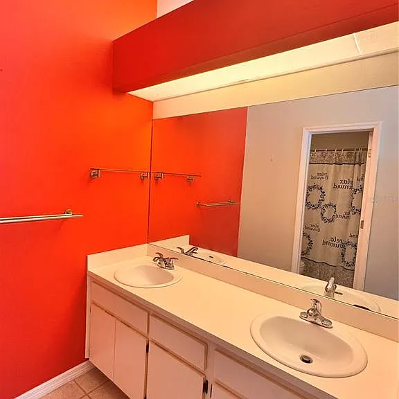 2070 Sarah Louise Dr — Photo 23