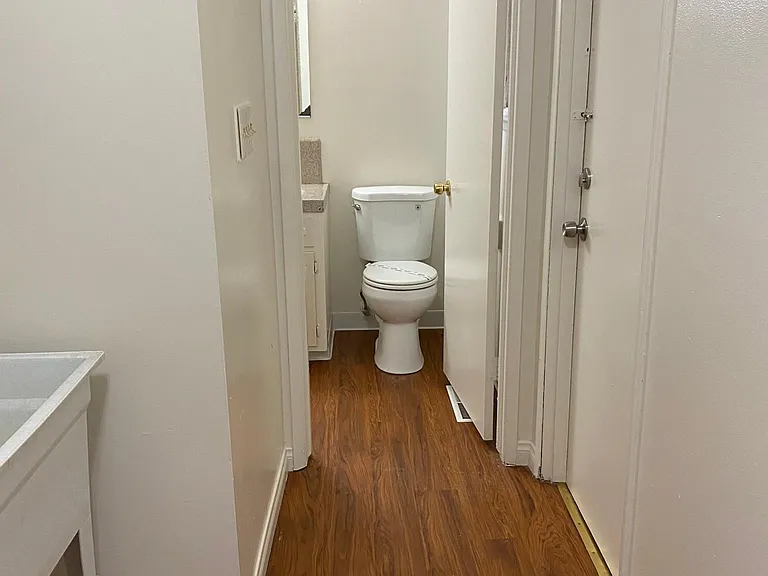6422 N Anna St — Photo 11