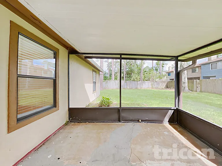 4324 Queensway Dr — Photo 35