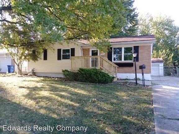 2nd image of 6551 Carriage Ln
