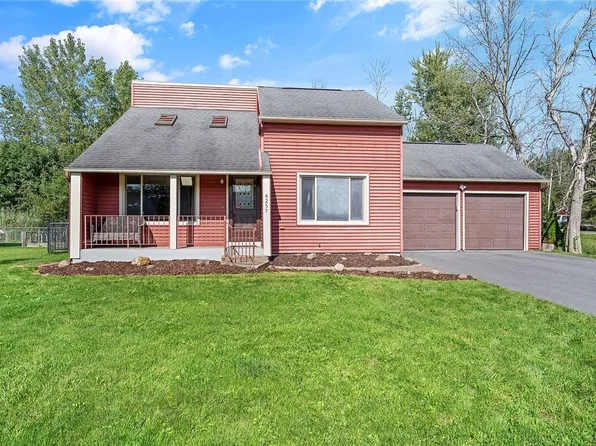 6257 Henryk Woods Rd, Cicero, NY 13039