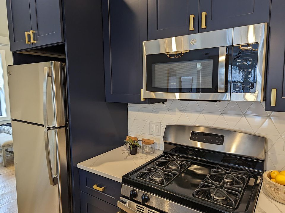 1st image of 4409 N Seeley Ave #2WW