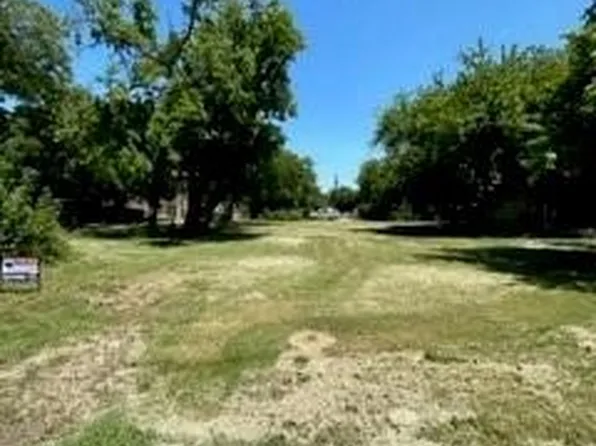 320 N Morris St, Gainesville, TX 76240