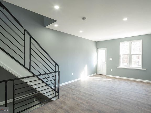 3rd image of 3060 Salmon St