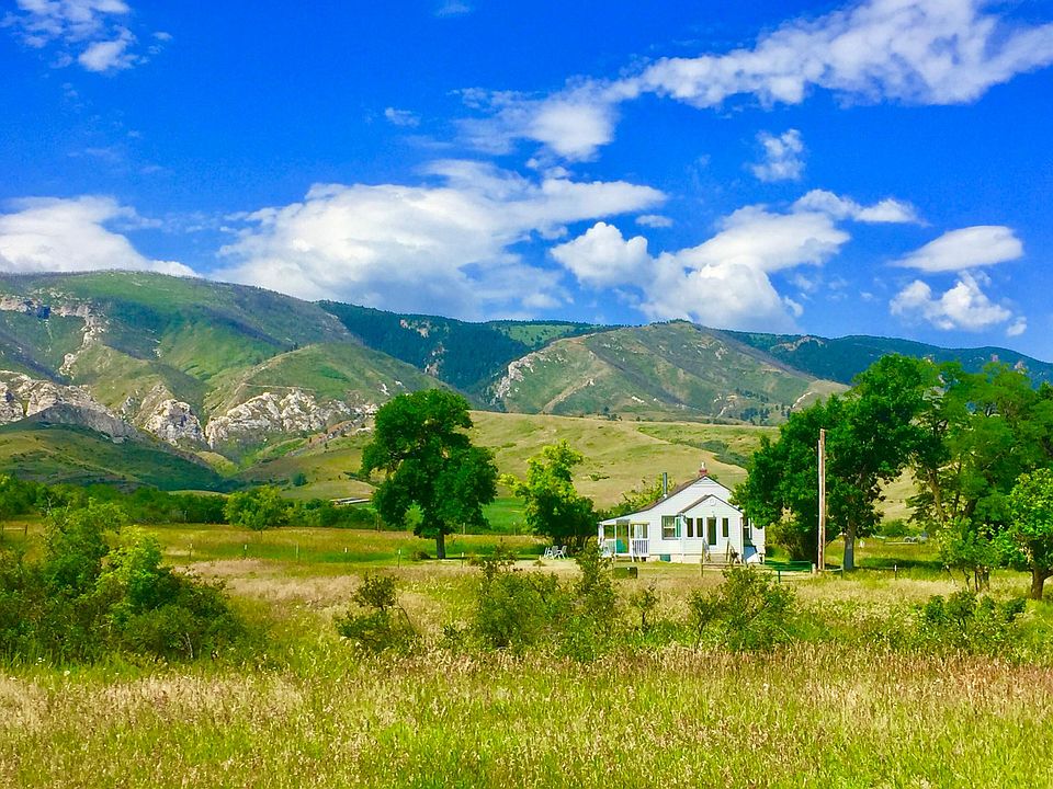 Perfect spot to rest and relax just 10 minutes from Big Horn, Wyoming