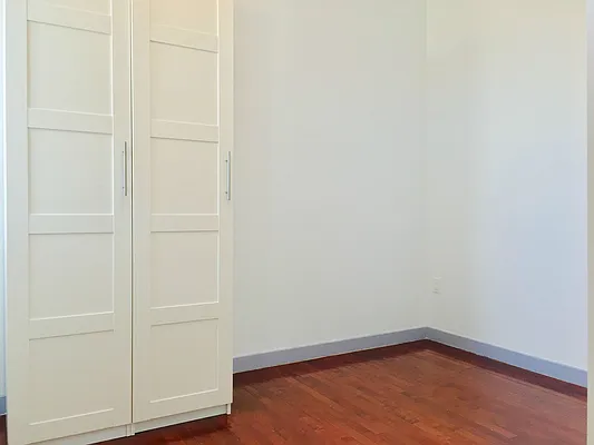 Rented by Keller Williams NYC | media 27