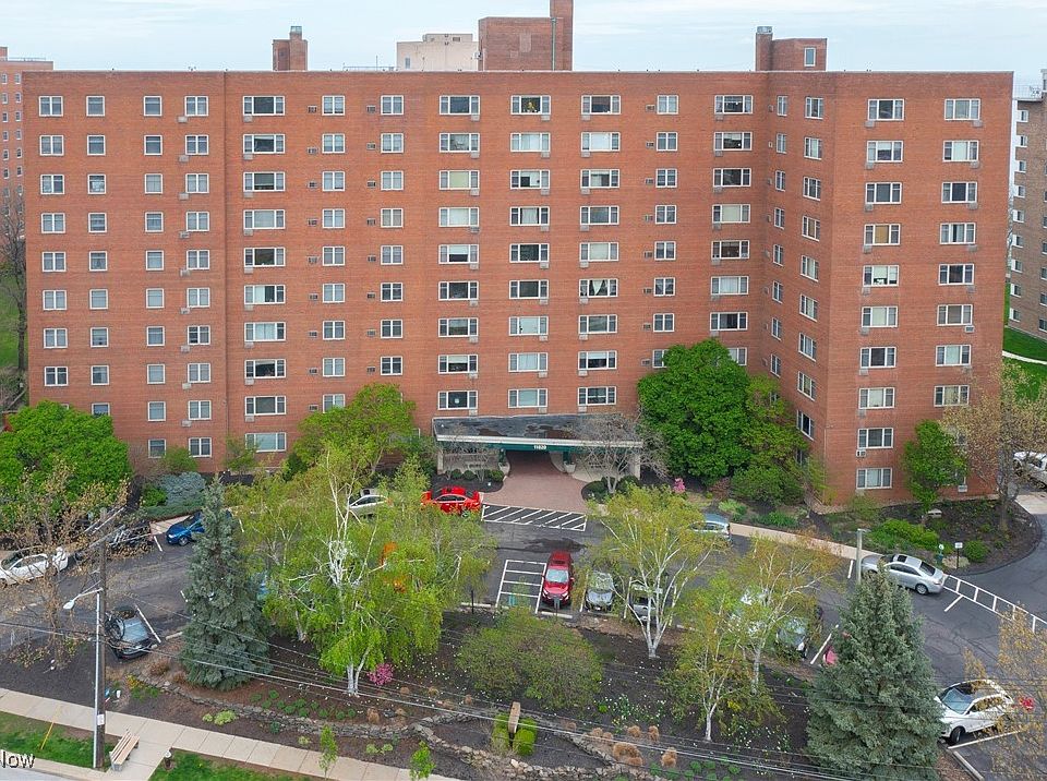1st image of 11820 Edgewater Dr APT 902