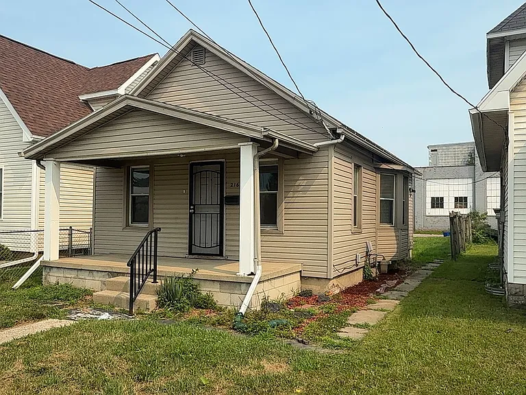 216 W Sylvania Ave — Photo 2