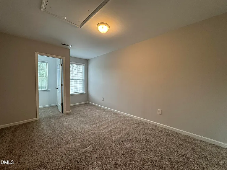202 Cypress Hill Ln — Photo 16