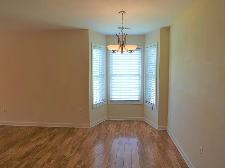 129 River Oaks Cir — Photo 6