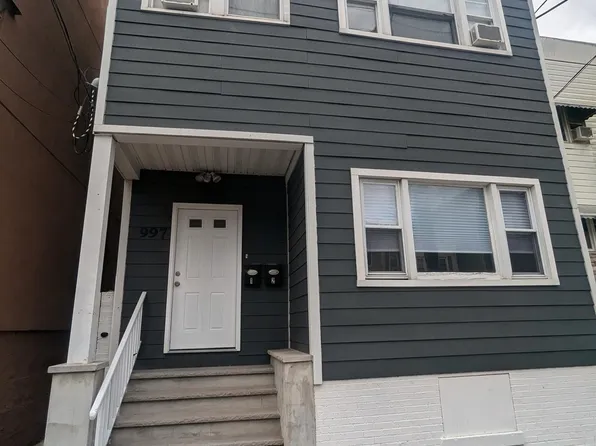 997 Summit Ave, Jersey City, NJ 07307