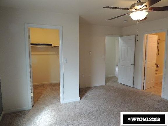 5th image of 556 Lookout Dr