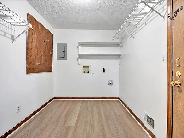 905 Rambling Rose Ct NW — Photo 12