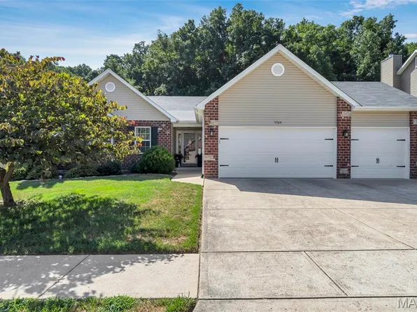 5364 Amber Meadows Dr, Imperial, MO 63052