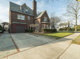 54 Huron Rd, Floral Park, NY 11001