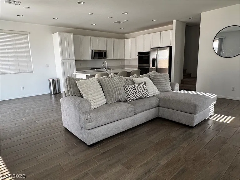 949 Ferodale Ave — Photo 8
