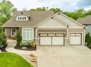 2457 W 180th St, Overland Park, KS 66085