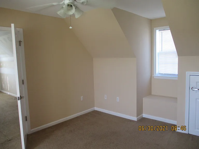 515 Leesburg Dr — Photo 11