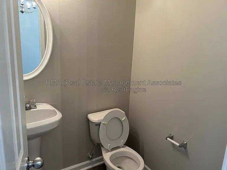 1768 Carrington Dr — Photo 6