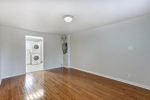 737 E Gwinnett St #D Photo 1