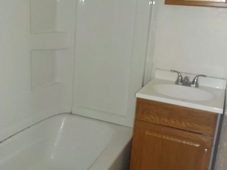 700 Maple Ave #5 — Photo 12