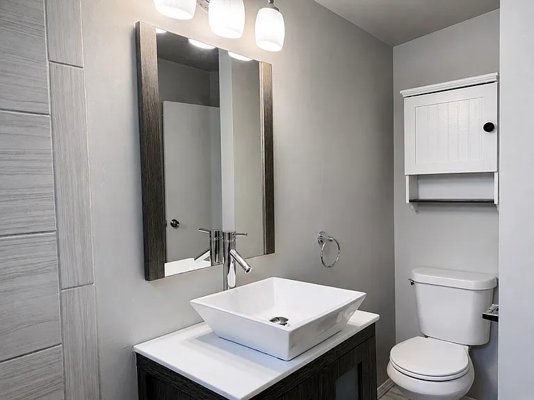 4713 N Harvey Pkwy — Photo 19