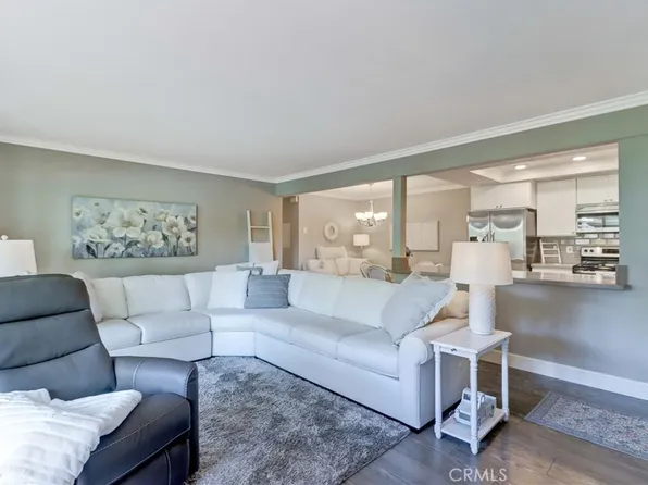 670 Via Mendoza Unit B, Laguna Woods, CA 92637