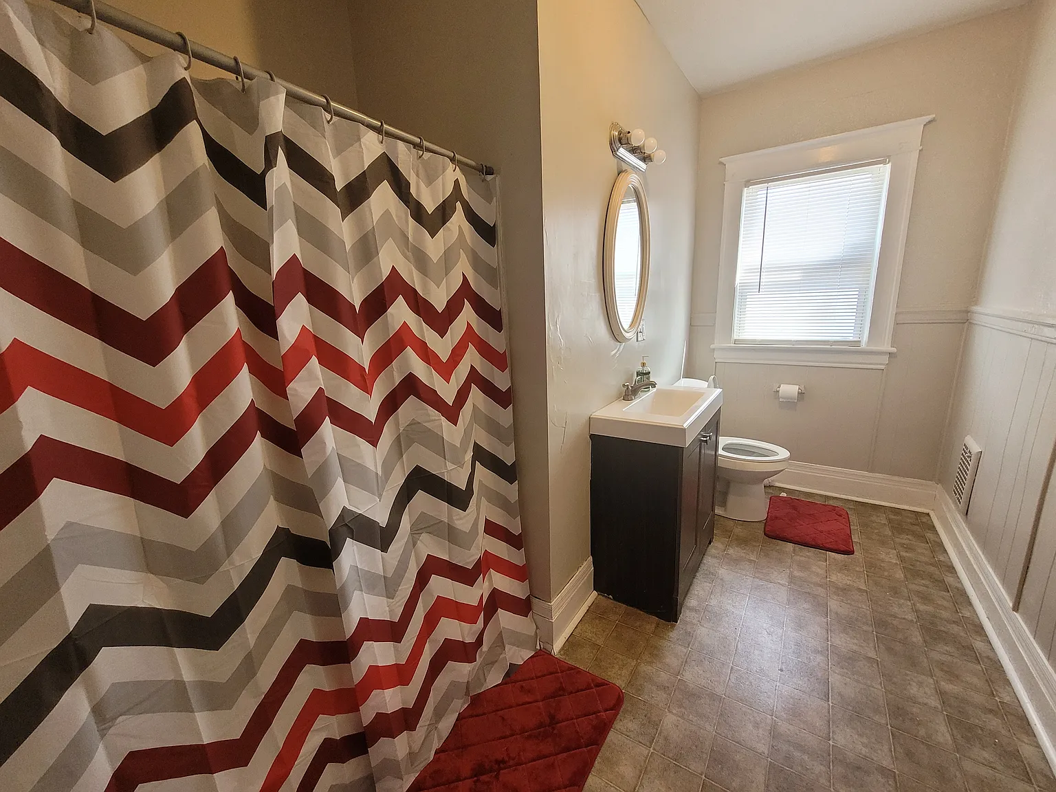 2 bed, 900 sqft, $1,200 — Photo 4