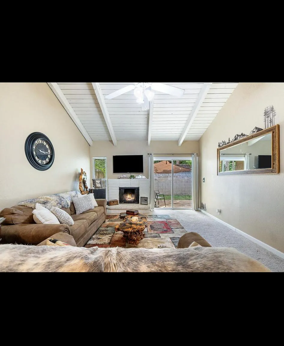 317 W Sierra Ave — Photo 3