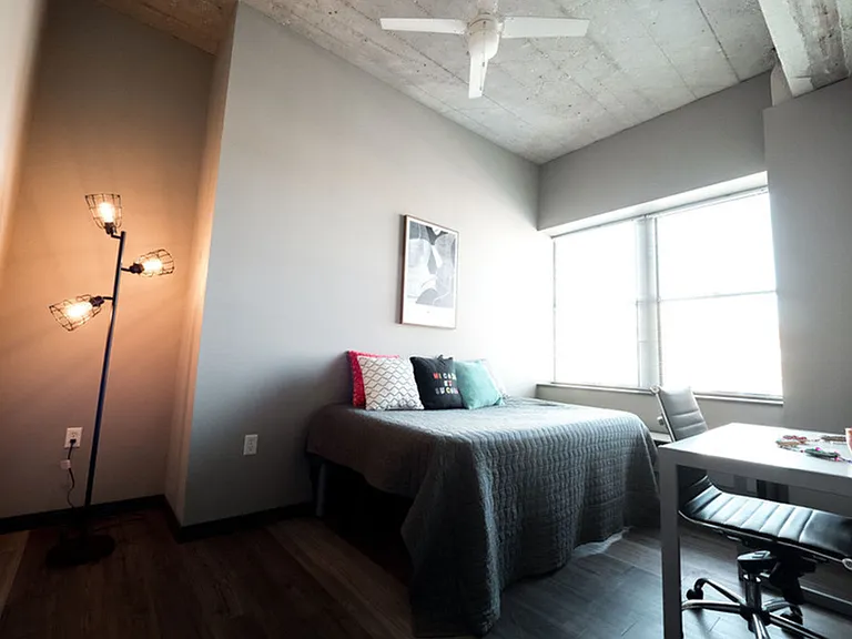 318 Park Central E — Photo 14