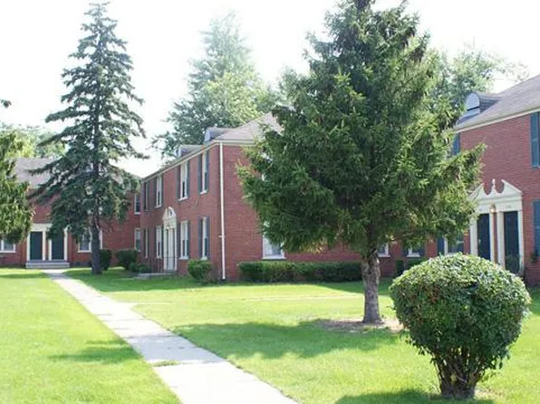 1 Oaks Ln #1, Buffalo, NY 14215