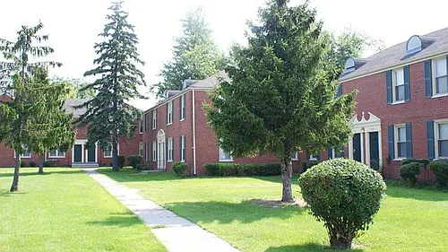 1 Oaks Ln #1 Photo 1 1 Oaks Ln #1 Photo 1