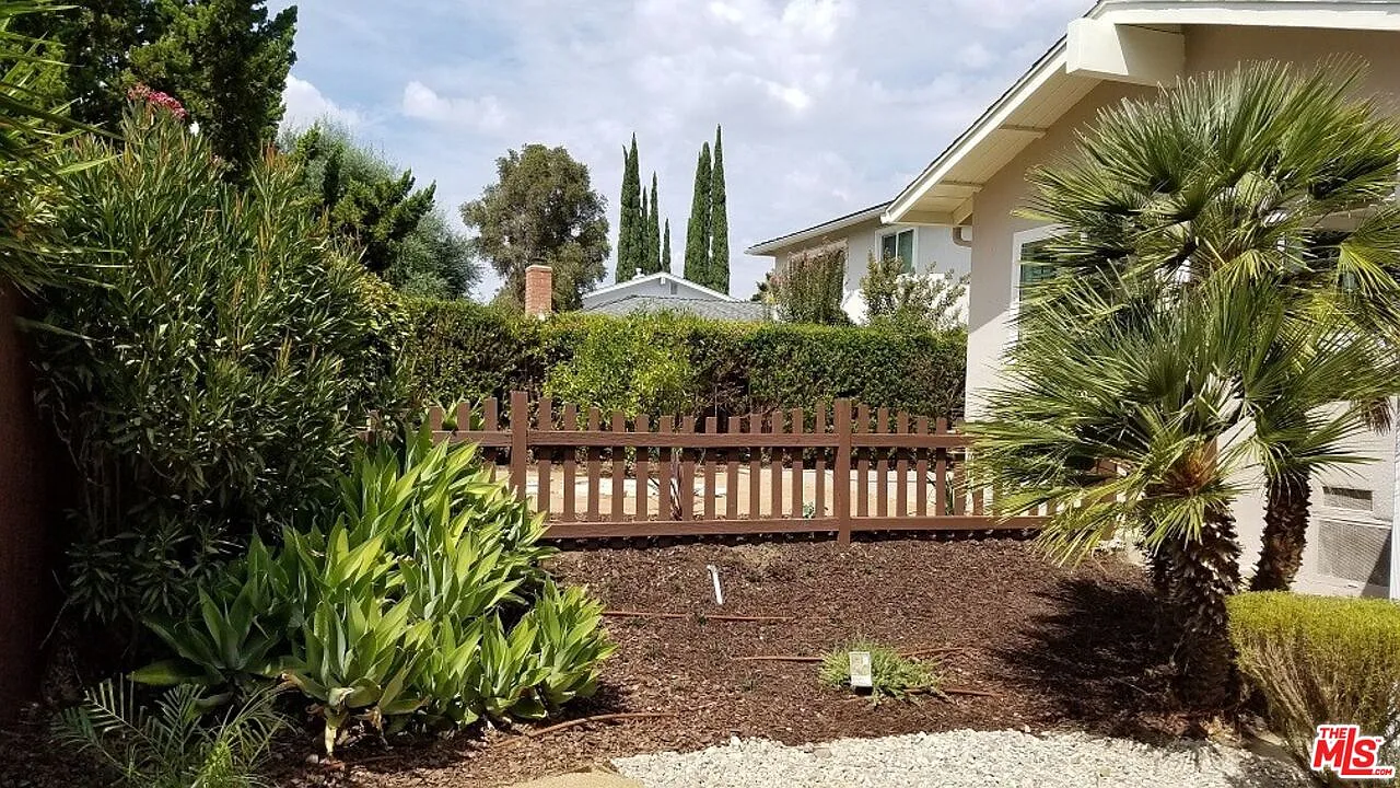 4 bed, 3.0 bath, 2317 sqft, $6,000 — Photo 2