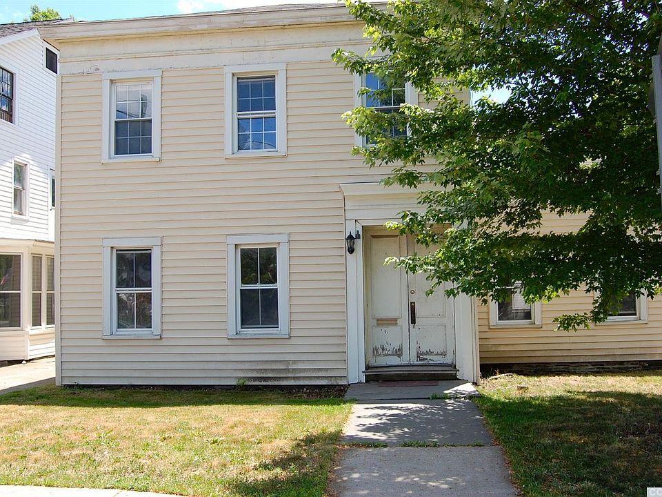 1st image of 17 Railroad Ave