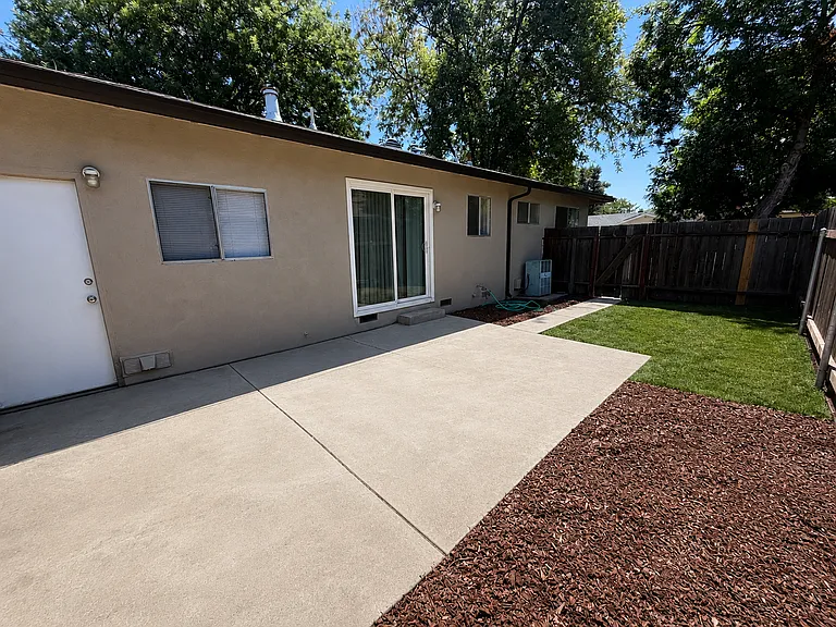 114 Erma Ave — Photo 5